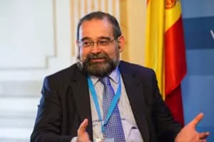 Alfonso Bullón de Mendoza Gómez de Valugera (Alfonso Bullón de Mendoza) - Spanish historian