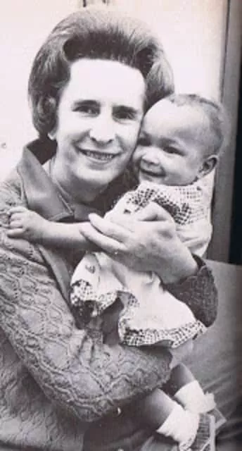 Dawn Langley Simmons Whois