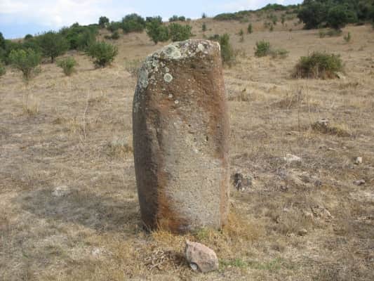 necropolis of pranu muttedu menhir corte noa - 