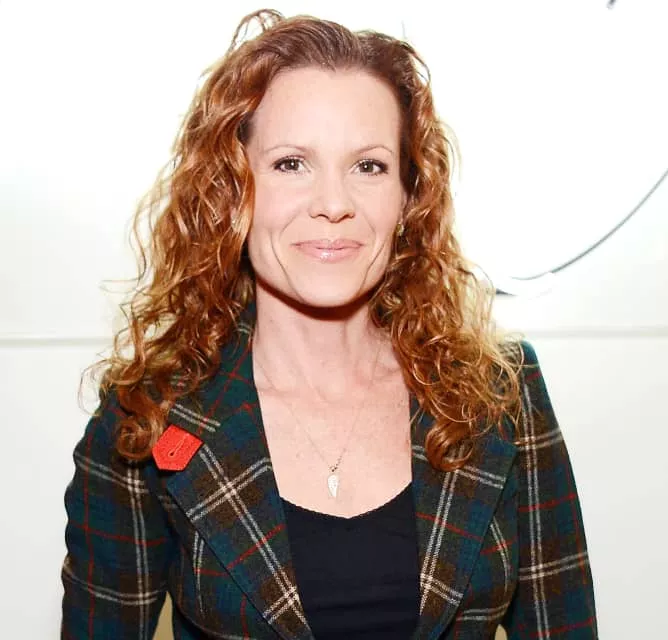 Robyn Lively - American actress