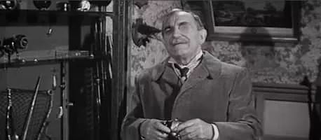 The Mask of the Gorilla (Le Gorille vous salue bien) - 1958 ‧ Drama/Action ‧ 1h 35m