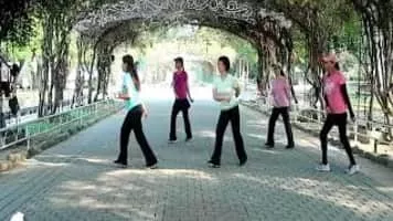 Tina Chen - Richie Jen's wife