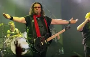 Adrian Bărar - Romanian guitarist