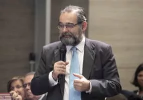 Alfonso Bullón de Mendoza y Gómez de Valugera (Alfonso Bullón de Mendoza) - Spanish historian