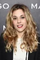 Alysson Paradis - French actress ‧ Vanessa Paradis' sister