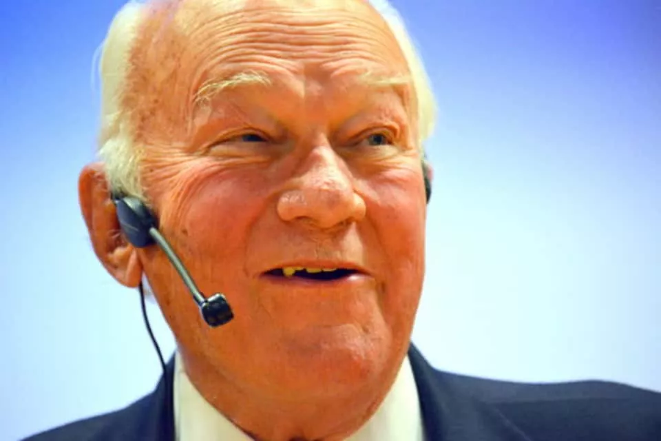 Bruce McCandless II - Naval officer