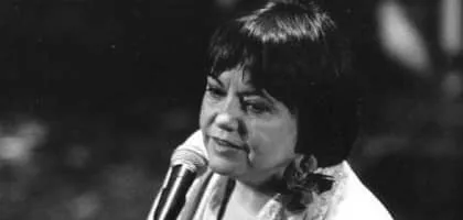 Elisa Serna - Spanish singer-songwriter