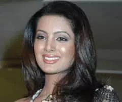 Geeta Basra - Actress