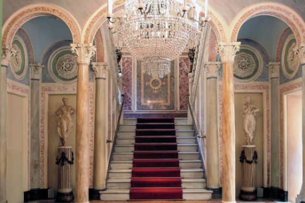 Gonzalez Marti National Museum of Ceramics and Decorative Arts - 