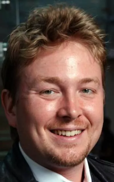 Hunter carson молодой. Хантер карсон. Фильм про детей в париже. Хантер карсон. Hunter carson.