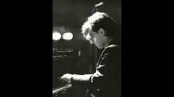 Louis Demetrius Alvanis - British classical pianist