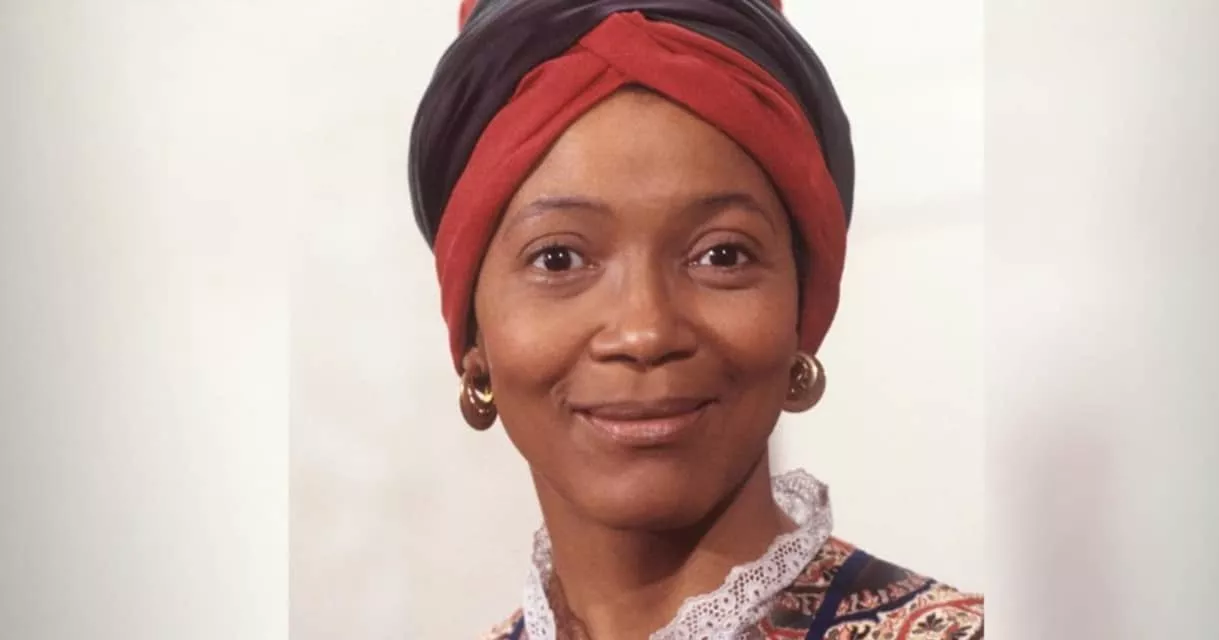 Olivia Cole - American actress