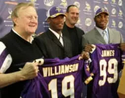 Troy Williamson - American football wide receiver