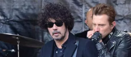 Yarol Poupaud - Musician