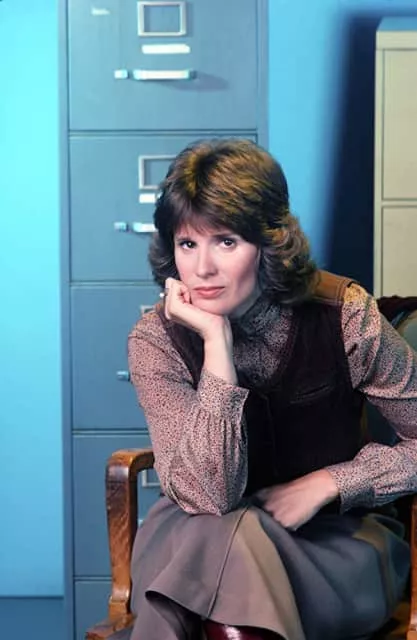 Barbara Bosson - American actress