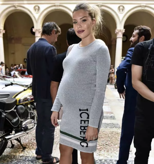 Costanza Caracciolo Whois