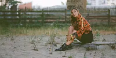 Hollie Carmen - Singer