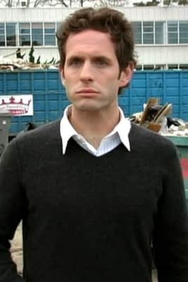 It's Always Sunny in Philadelphia The Gang Finds A Dumpster Baby - It's Always Sunny in Philadelphia: Season 3, Episode 1