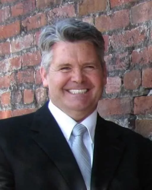 Ken Marshall - American actor