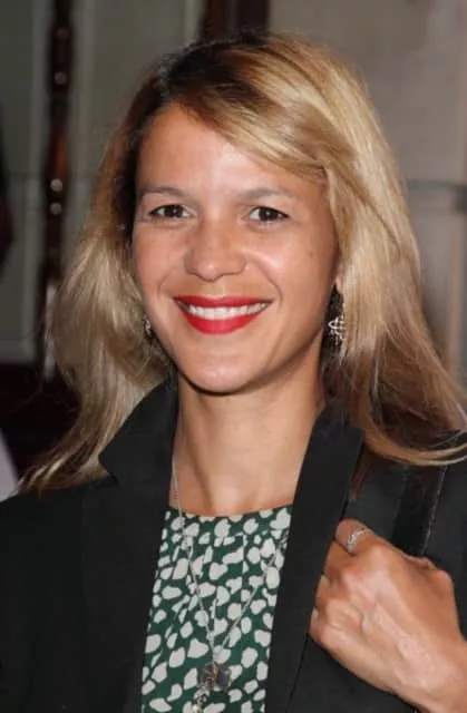 Lisa Moorish - English singer-songwriter