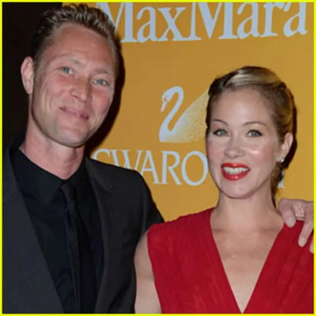 Martyn LeNoble - Dutch bassist