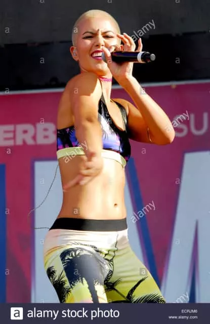 Paula Van Oppen - Musical artist