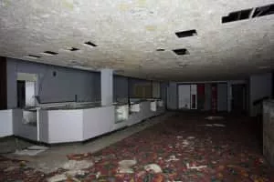Rolling Acres Mall - Shopping mall