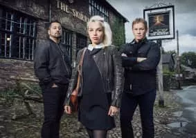 Sandy Lakdar - Actress