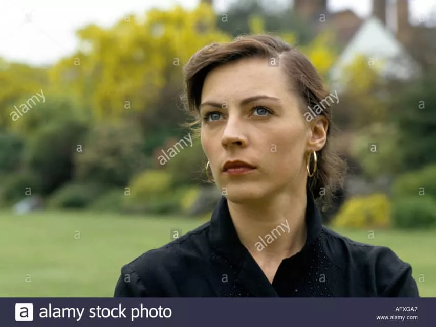 Saskia Reeves - Actress