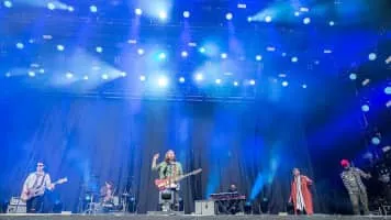 Welshly Arms - Rock band