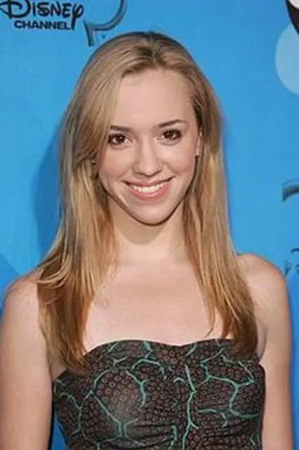 Andrea Bowen - American actress