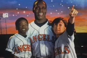 Angels in the Outfield - 1994 ‧ Drama/Fantasy ‧ 1h 43m
