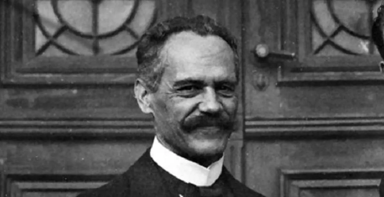 Arnold Sommerfeld - German theoretical physicist