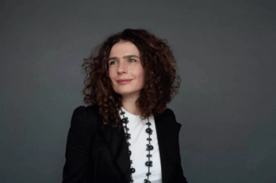 Arsinée Khanjian - Canadian actress