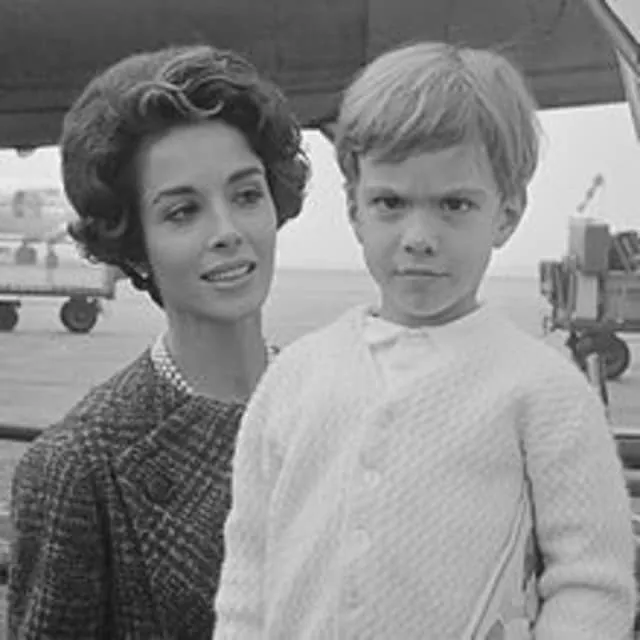 Dana Wynter - Actress