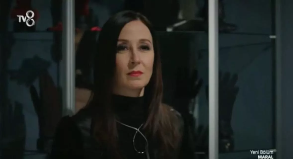 Defne Halman - Actress