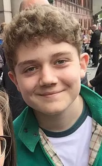Ellis Hollins - Actor