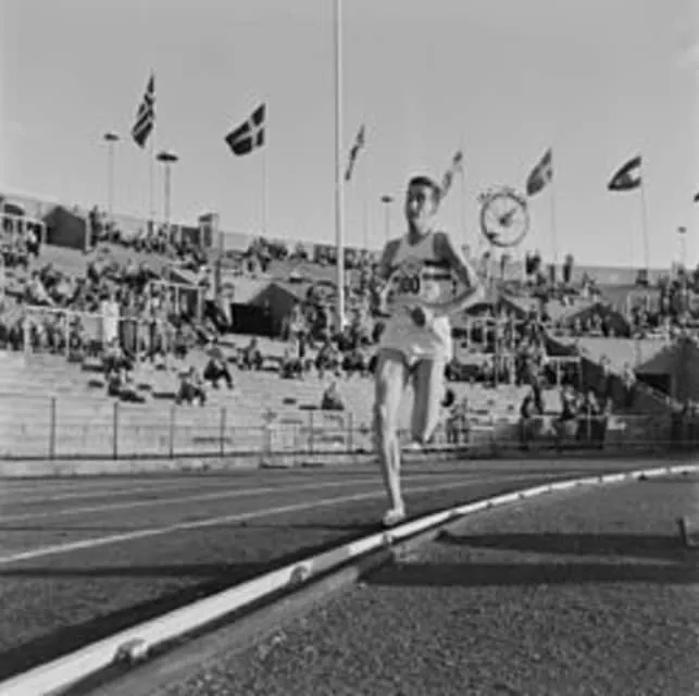 Gordon Pirie - Long-distance runner