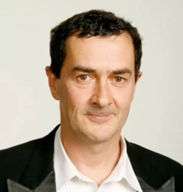 Julian Farino - English television producer