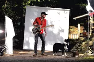 Kelly Ravin - Singer