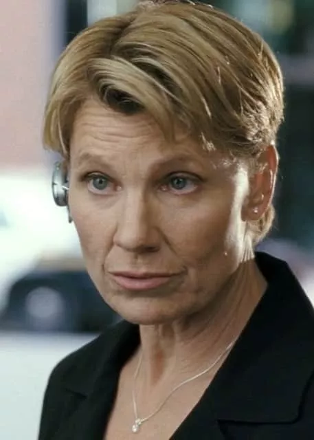 Lindsay Crouse - American actress