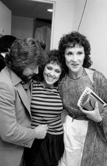 Lisa Mordente - American actress