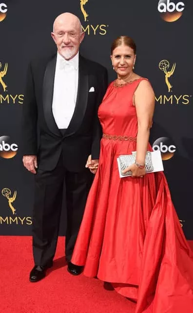 Martel Thompson - Makeup artist