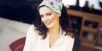 Nil Karaibrahimgil - Turkish singer