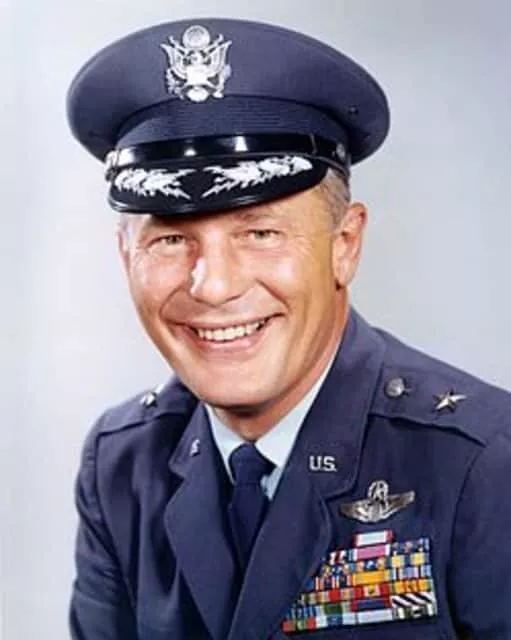 Robin Olds - American fighter pilot