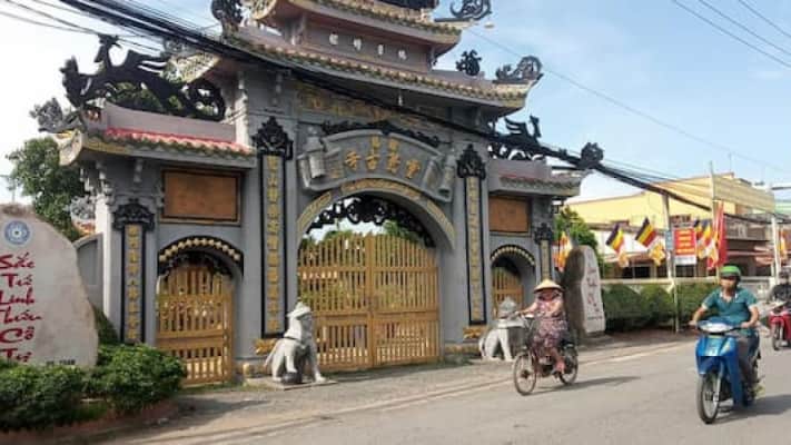 vinh trang pagoda chua sắc tứ linh thứu 1 - 