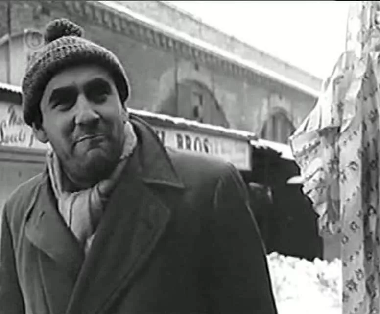 Warren Mitchell - British actor