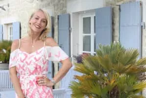 A Place in the Sun: Home or Away - TV program