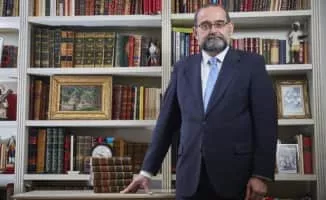 Alfonso Bullón de Mendoza y Gómez de Valugera (Alfonso Bullón de Mendoza) - Spanish historian