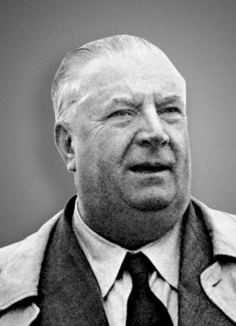 Alfred Neubauer - Race car driver